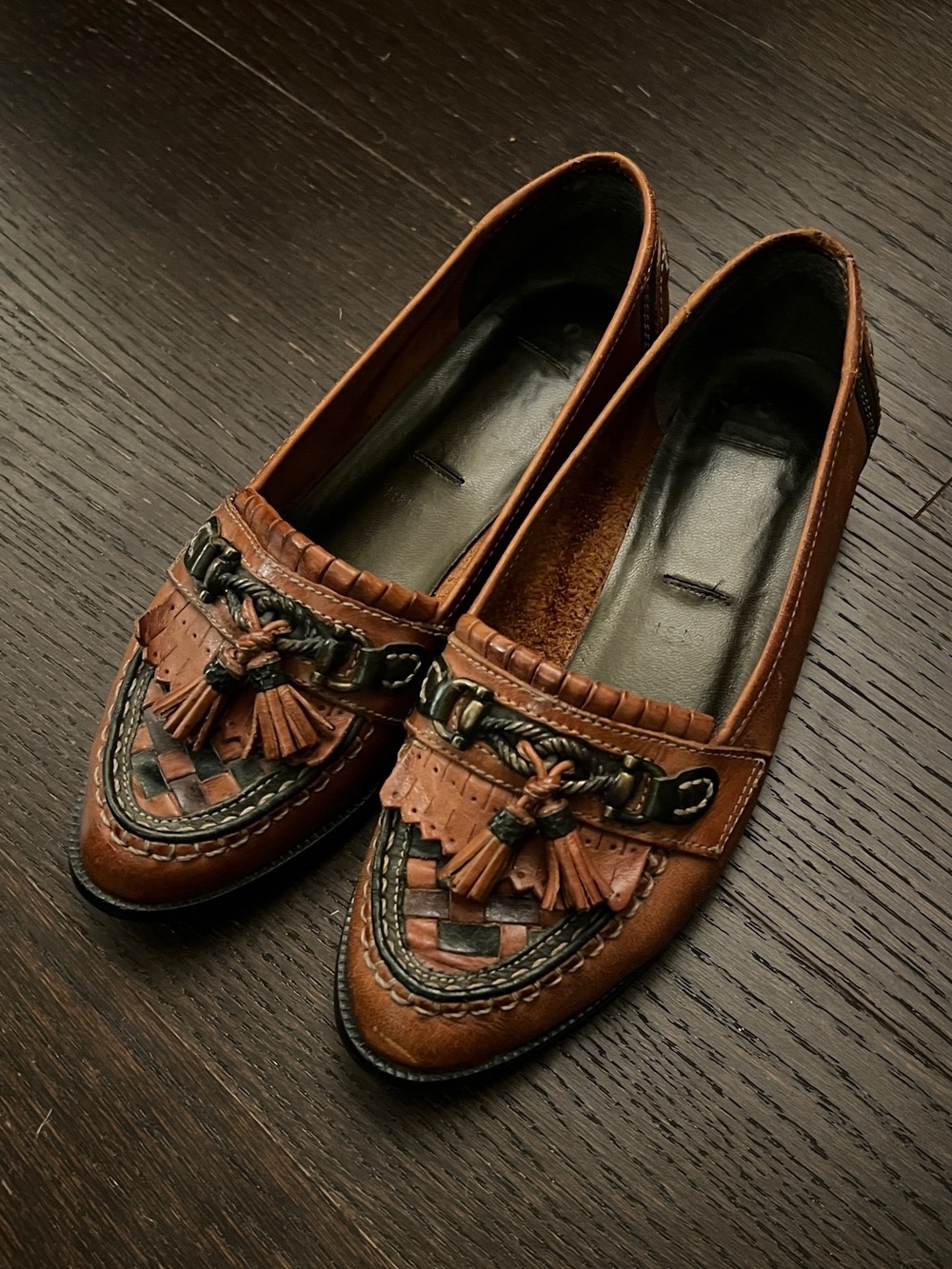 Vintage 1990s Brown Leather Woven Fringe Tassel Loafers